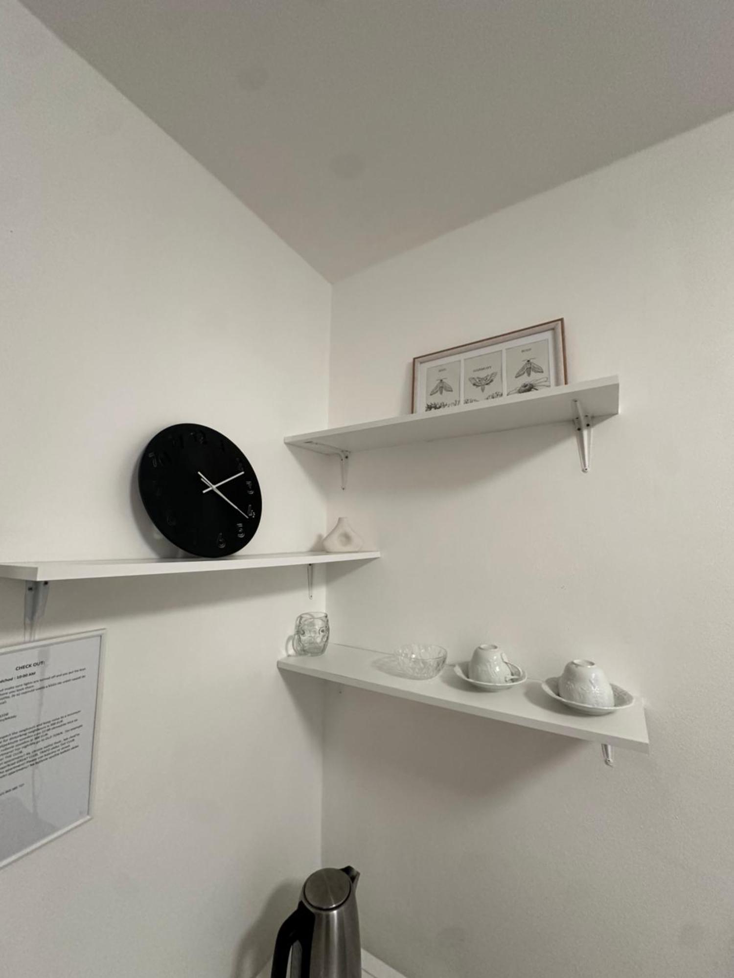 Room 1 Km From Center براتسيلافا المظهر الخارجي الصورة